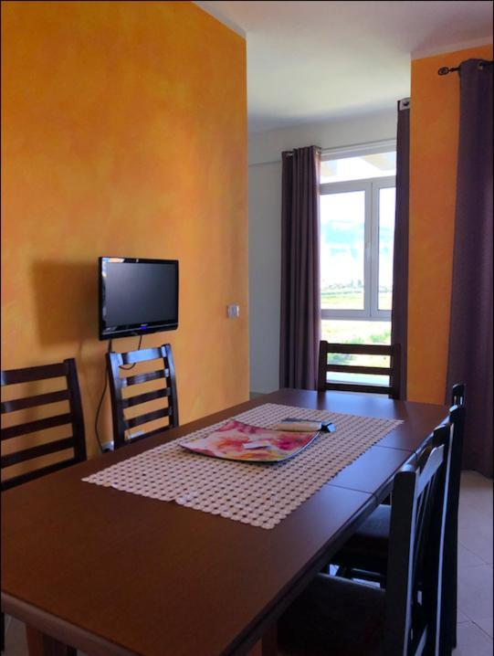 Rainbow Holiday Apartments Vlorë Exteriör bild
