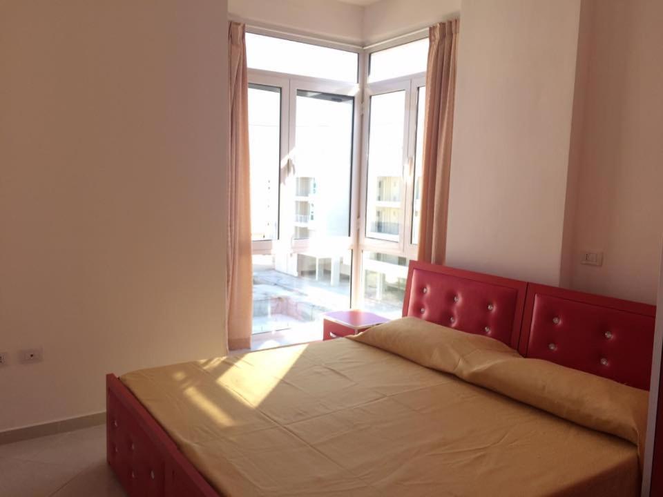 Rainbow Holiday Apartments Vlorë Exteriör bild
