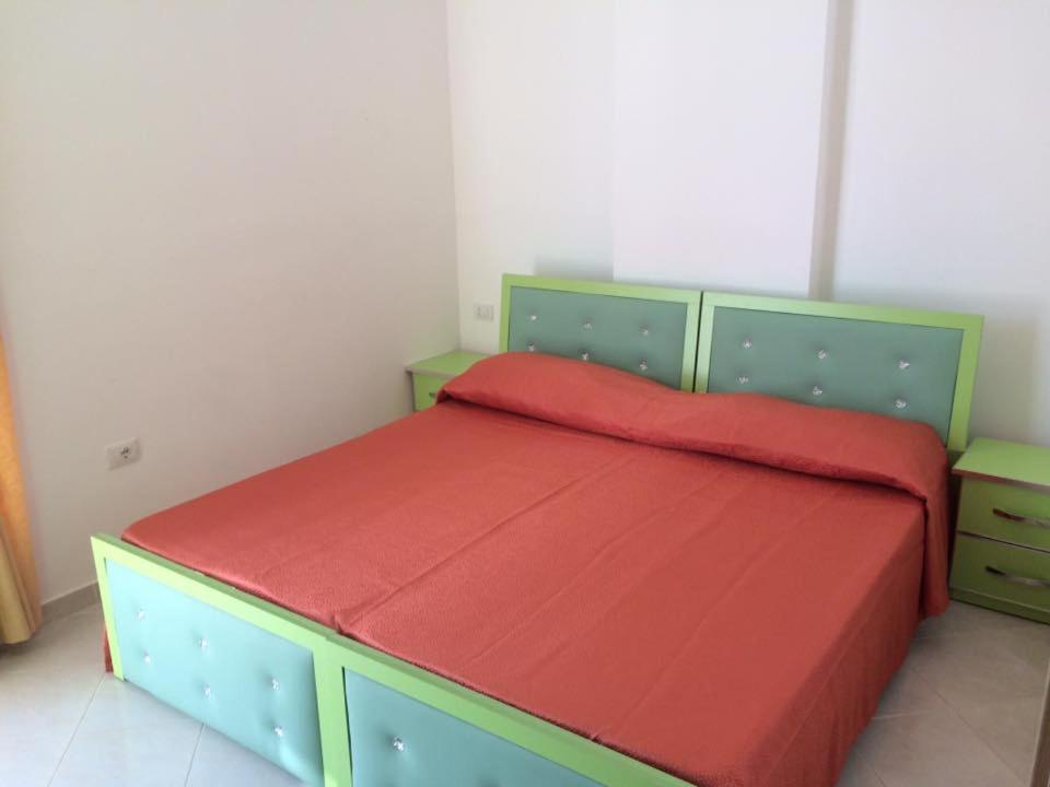 Rainbow Holiday Apartments Vlorë Exteriör bild