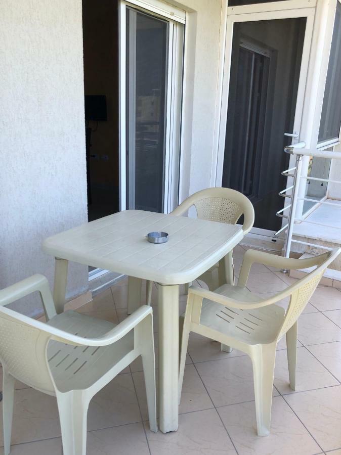 Rainbow Holiday Apartments Vlorë Exteriör bild
